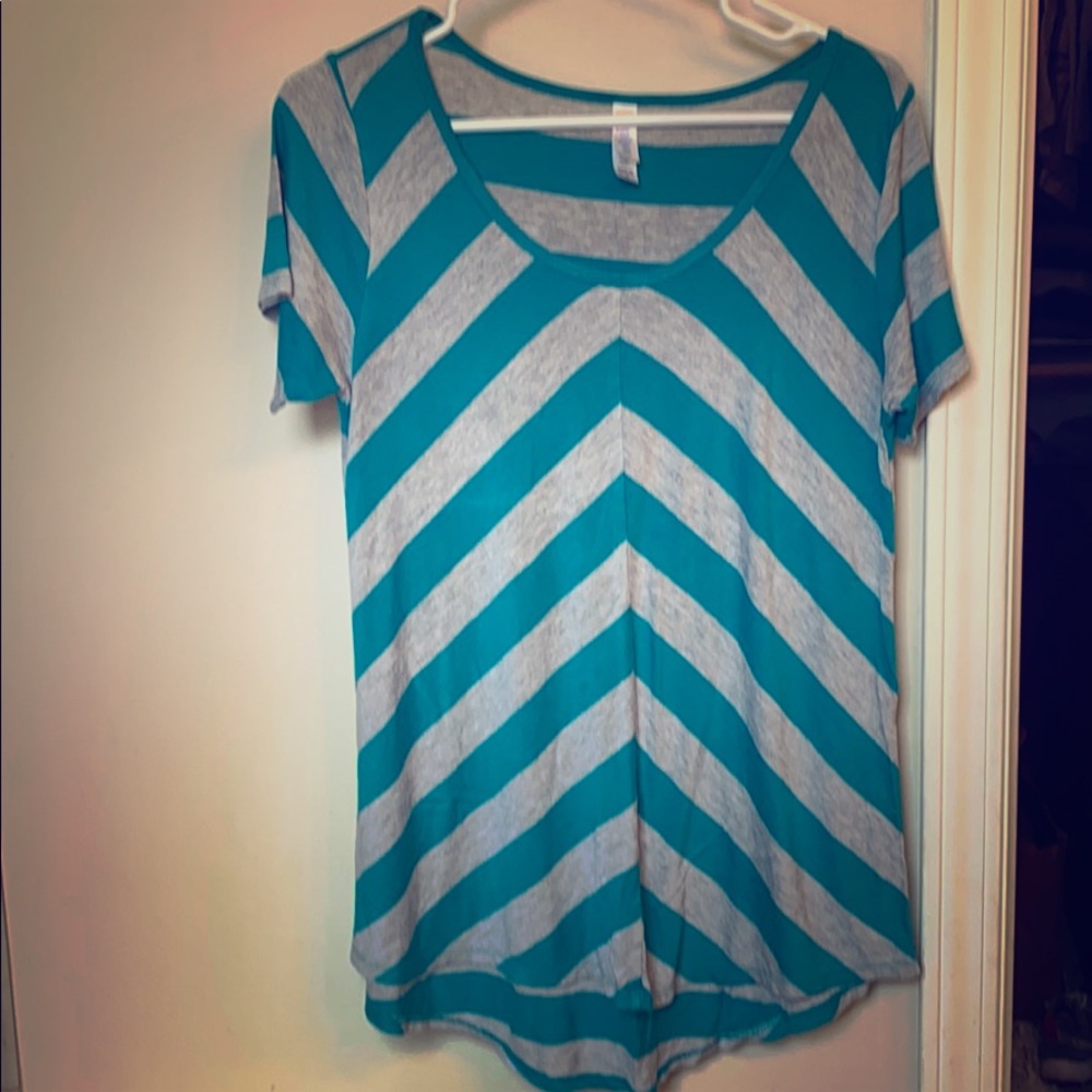 Lularoe Classic Tee